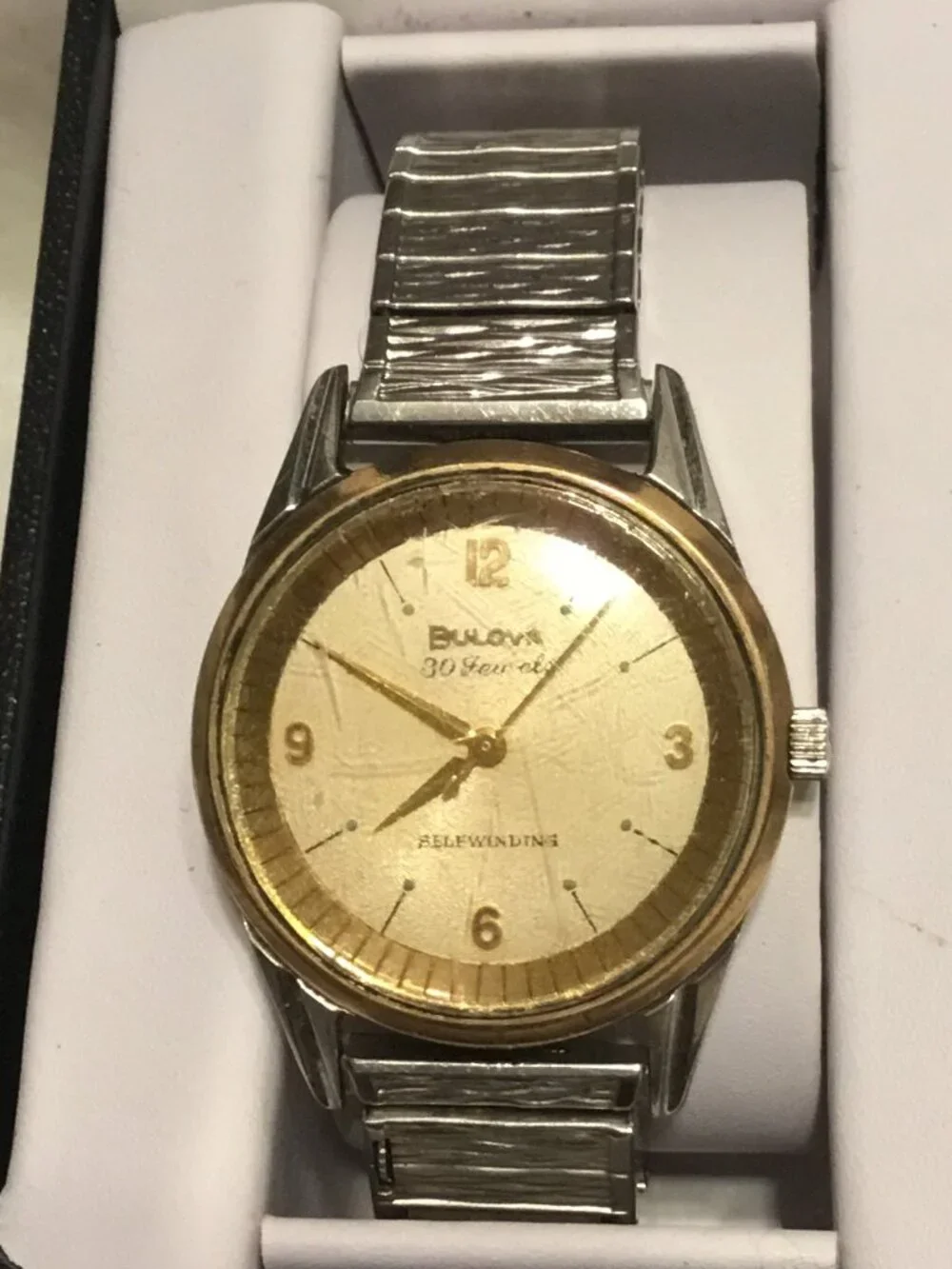 Vintage 10K gold filled Bulova self-winding wristwatch 30 jewels still works